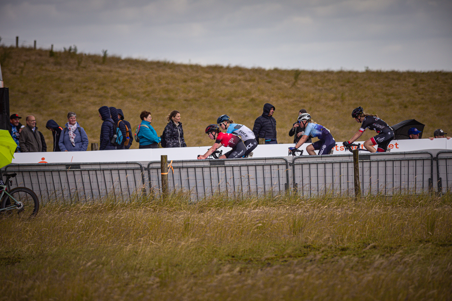 The cyclists are participating in the Nederlands Kampioenschap.