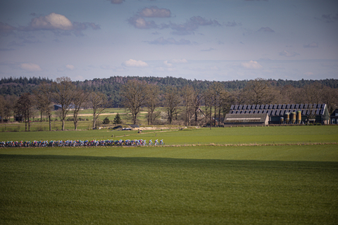 A picture of a race being held on the road outside of Ster Van Zwolle.