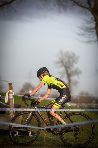 "Jugend 3 is a cyclist participating in the cyclocross event held at Gow Raalte in 2023.".