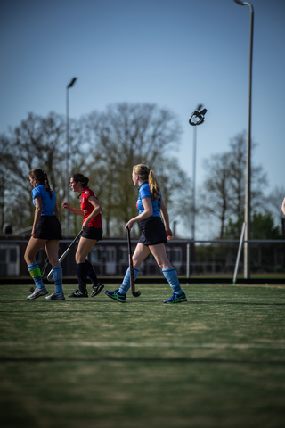 A women's hockey game is taking place at SMHC on 7 April, 2024.