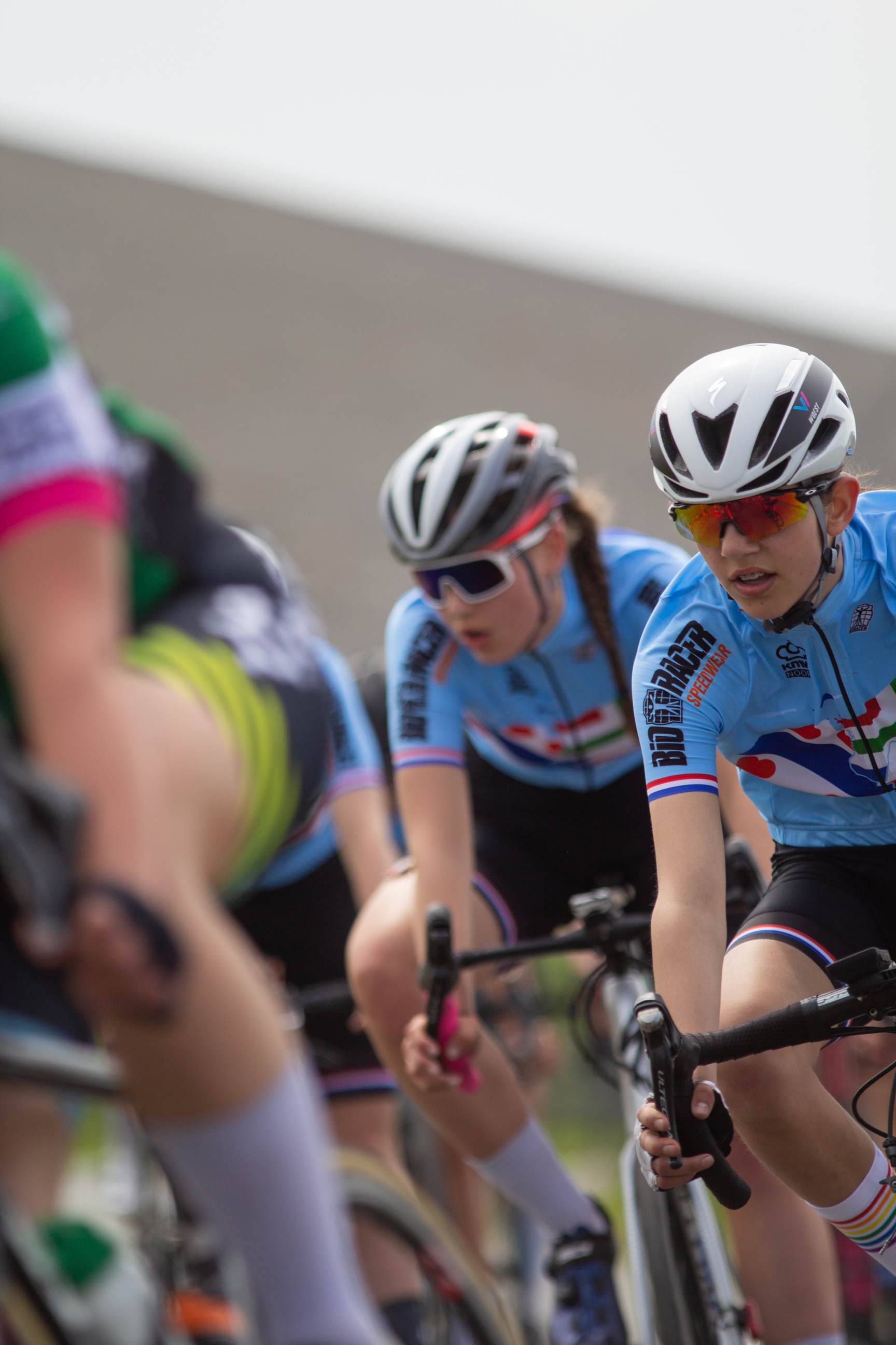 Two women are competing in the Dames Criterium race.